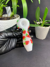 Load image into Gallery viewer, Glass strawberry glow in the dark pipe + strawberry 2.5 inch aluminum grinder