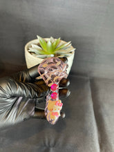 Load image into Gallery viewer, Hello kitty pink glass tobacco pipe