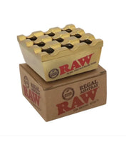 Load image into Gallery viewer, Raw Vanash Windproof Ashtray + 4 Raw Clipper lighters