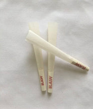 Load image into Gallery viewer, RAW cone organic hemp king size cone(50pk, 100pk, 200pk, 300pk, 500pk) + tube+glass tip